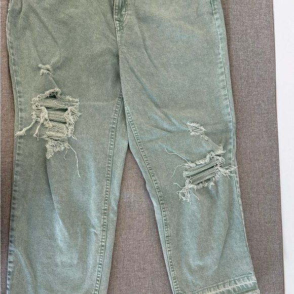 M jeans by Maurice’s Women's Distressed Green Jeans - Picture 6 of 7